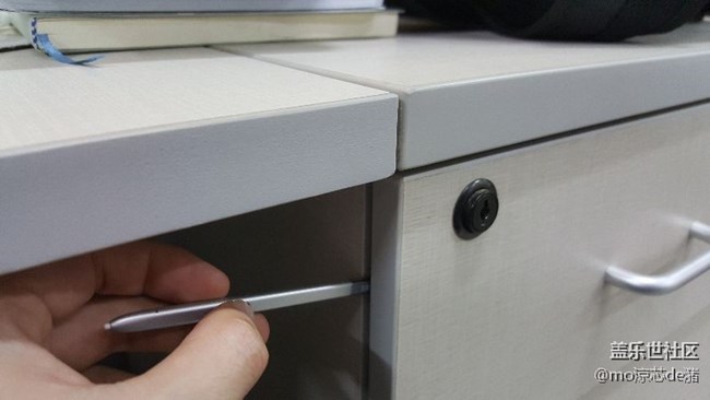 分享手寫筆用久了彈不出的解決辦法。