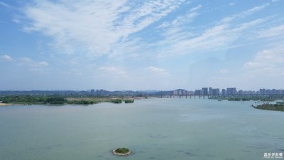 動車之翼-萬里無云，廣闊的世界