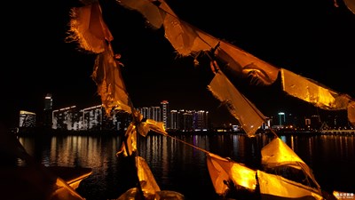 沿江夜景