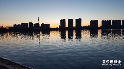 節(jié)日快樂！