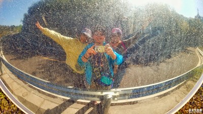 一路旅行一路曬+山西交城+勞動節(jié)我們在北武當(dāng)義務(wù)擦鏡子