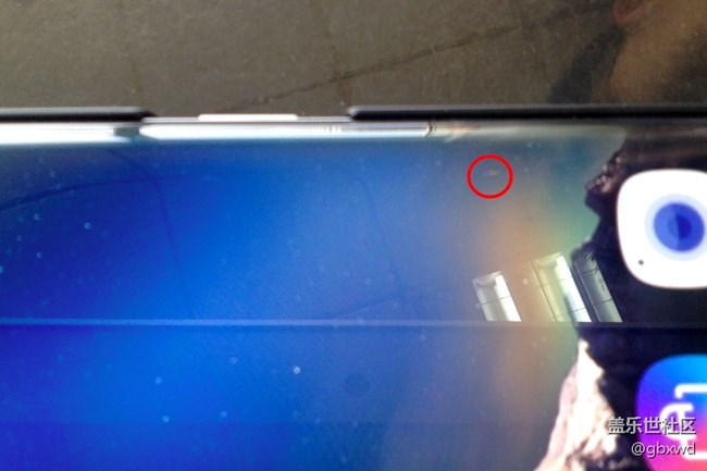 S7E內(nèi)屏莫名出現(xiàn)壞點(diǎn)，售后說是外力因素不給保修