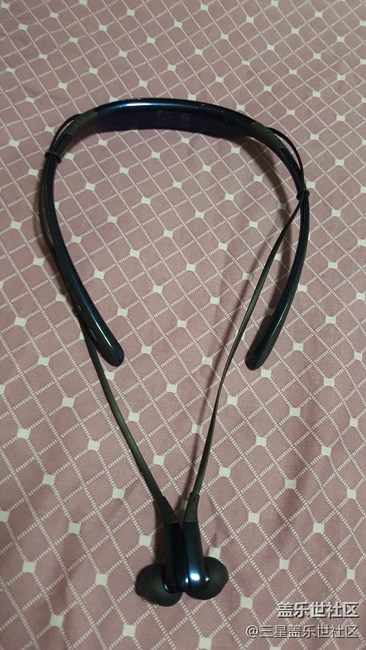 #我是極客# 三星Level U頸帶型藍牙耳機 #我是極客# 三星Level U頸帶型藍牙耳機