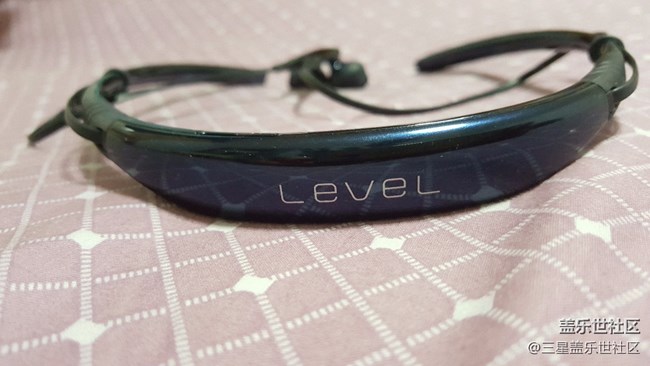 #我是極客# 三星Level U頸帶型藍牙耳機 #我是極客# 三星Level U頸帶型藍牙耳機