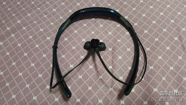 #我是極客# 三星Level U頸帶型藍牙耳機 #我是極客# 三星Level U頸帶型藍牙耳機