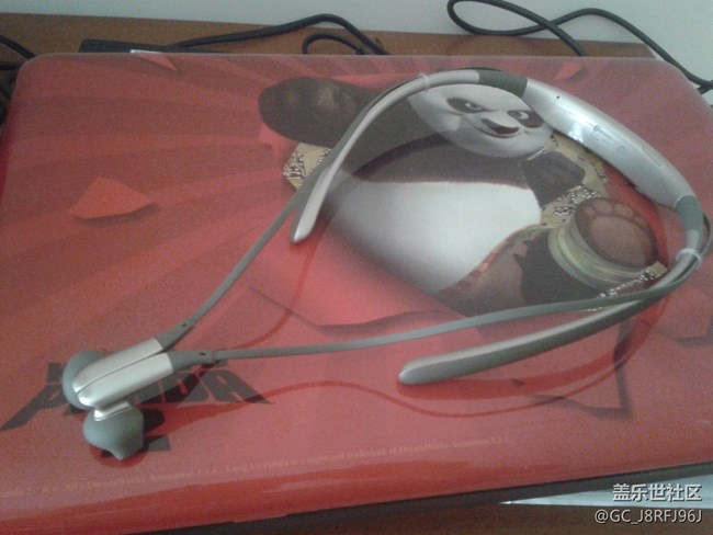 #我是極客#  三星Level   U藍(lán)牙耳機(jī)