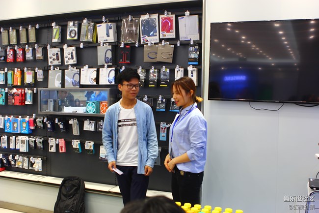 三星s8武漢站——達康書記，我實名舉報有人使用S8物理*！