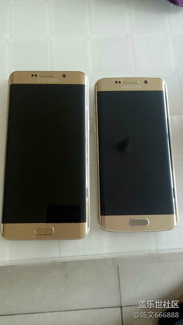 大E和小E的顏色本來(lái)就不一樣嗎，大家給看看