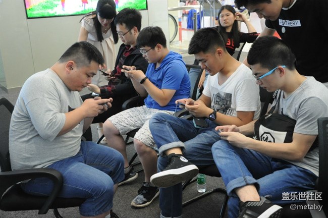 好基友手拉手，這是一篇有愛的文章---長沙三星S8品鑒會