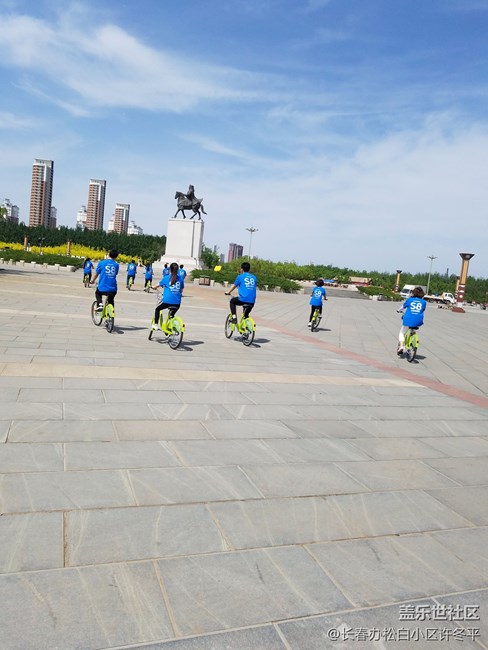 微笑在臉 服務(wù)在心 微笑在臉 服務(wù)在心