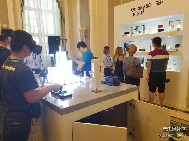 體驗(yàn)不一樣的手機(jī)發(fā)布會(huì)~三星s8（1）