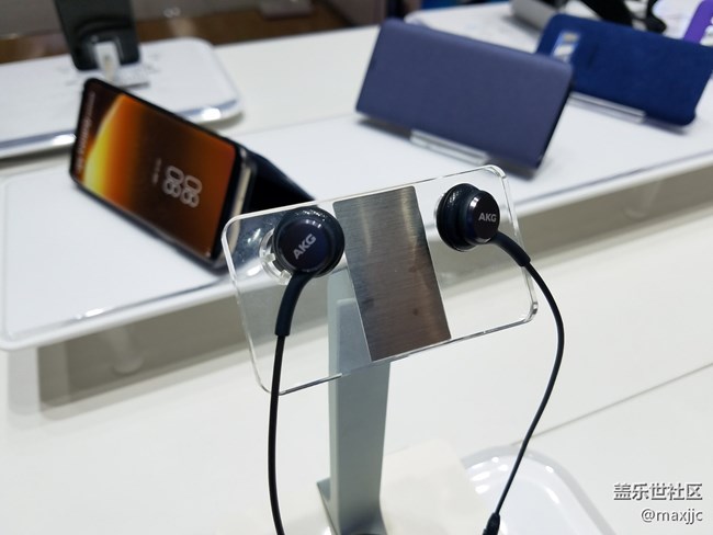 在三星手機(jī)門店賣了一天S8，有什么想問的來問吧