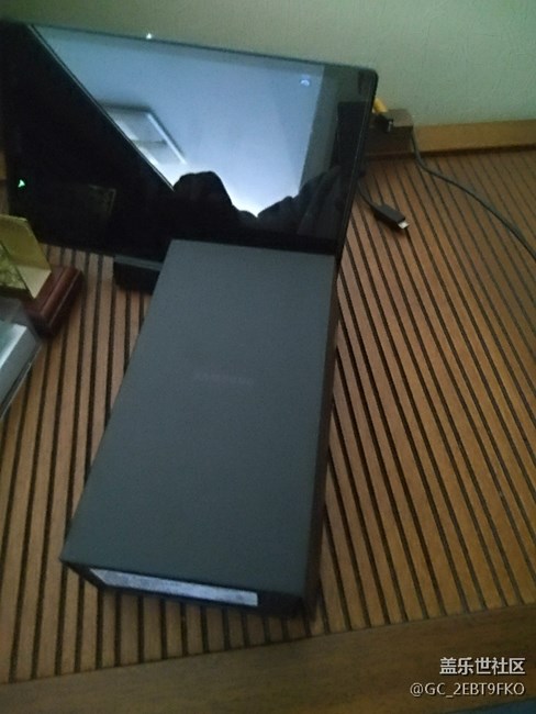 [S8曬單]22號到手的s8+,禮包到貨，黑色4代無線充也到貨了！