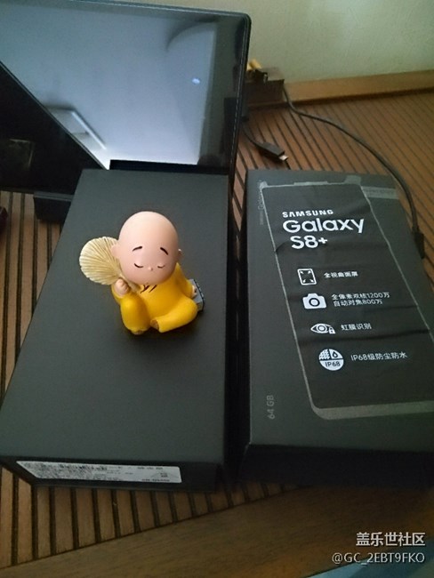 [S8曬單]22號到手的s8+,禮包到貨，黑色4代無線充也到貨了！