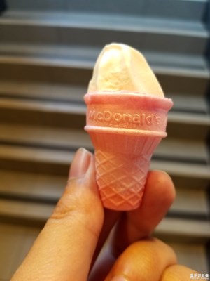 頭一次見到那么MINI的甜筒~~~