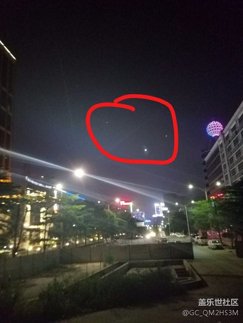 三星s7e夜拍有小星星，現(xiàn)實中是沒有的，怎么回事？