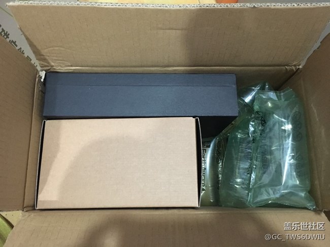 【S8曬單】官網(wǎng)訂購S8煙晶灰標準版到手 【S8曬單】官網(wǎng)訂購S8煙晶灰標準版到手