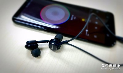 s7.拍攝手中的s8