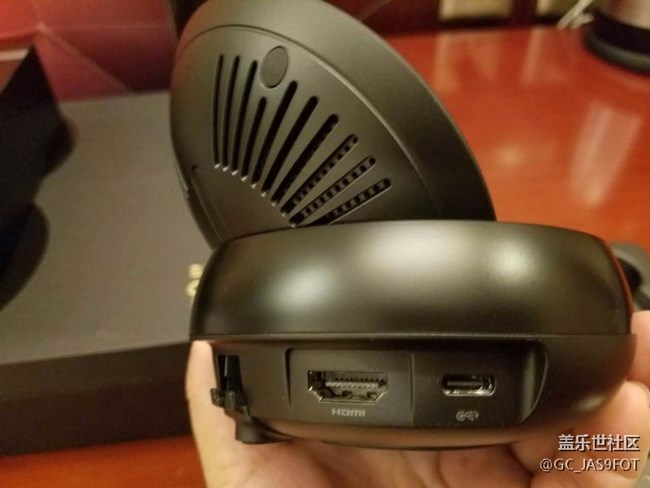 今天散步，不小心把皇帝版和擴(kuò)展塢給買回來了。