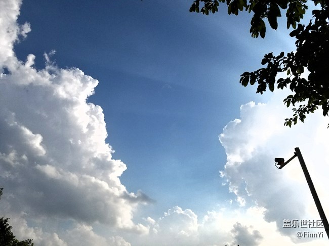 霧嶼藍與我們的天空