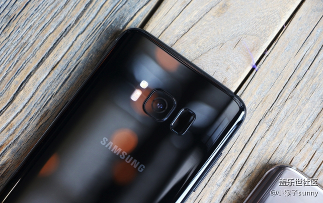 S8/S8+ 圖賞:不只有讓人「中毒」的「全視曲面屏」 S8/S8+ 圖賞:不只有讓人「中毒」的「全視曲面屏」