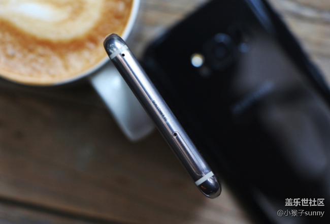 S8/S8+ 圖賞:不只有讓人「中毒」的「全視曲面屏」 S8/S8+ 圖賞:不只有讓人「中毒」的「全視曲面屏」