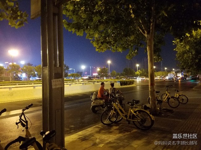 發(fā)送照片祝社區(qū)生日快樂(lè)