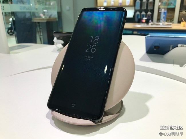 世界上美的事物很多，但我喜歡的只有你一個！