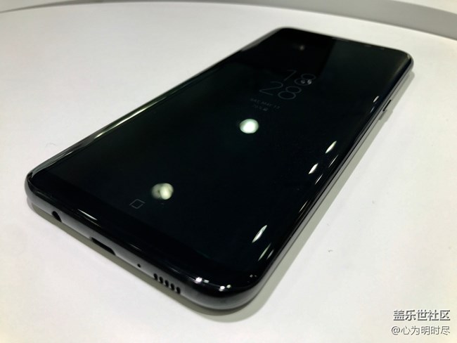 世界上美的事物很多，但我喜歡的只有你一個！