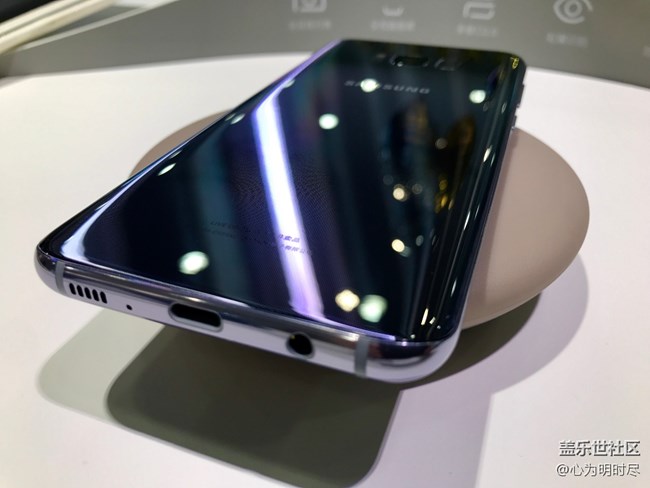 世界上美的事物很多，但我喜歡的只有你一個！