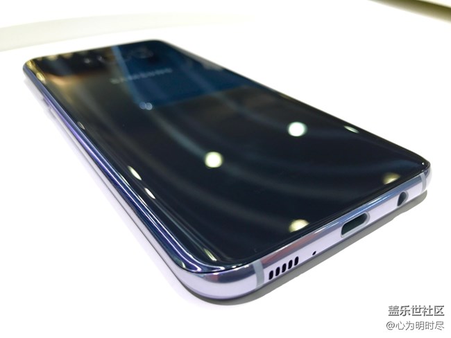 世界上美的事物很多，但我喜歡的只有你一個！