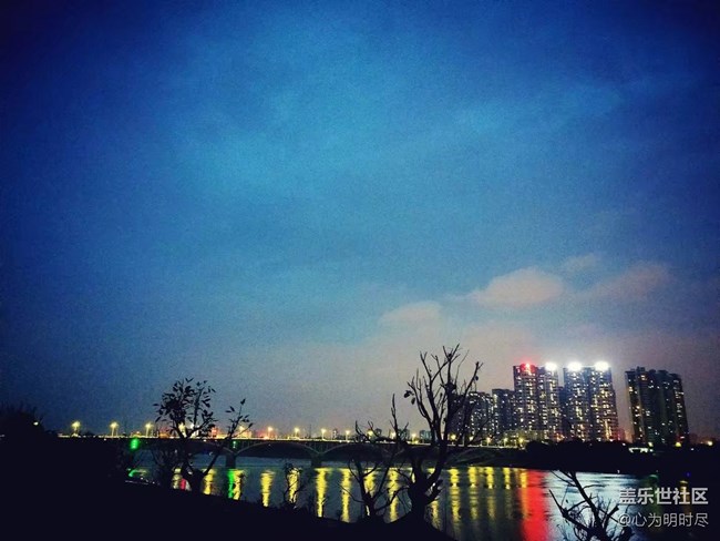 唯有心之藍(lán)，沒有夜的黑！