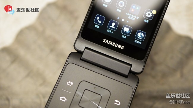 雙屏翻蓋商務(wù)旗艦機(jī)駕到 三星領(lǐng)世旗艦8圖賞 雙屏翻蓋商務(wù)旗艦機(jī)駕到 三星領(lǐng)世旗艦8圖賞