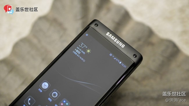 雙屏翻蓋商務(wù)旗艦機(jī)駕到 三星領(lǐng)世旗艦8圖賞 雙屏翻蓋商務(wù)旗艦機(jī)駕到 三星領(lǐng)世旗艦8圖賞