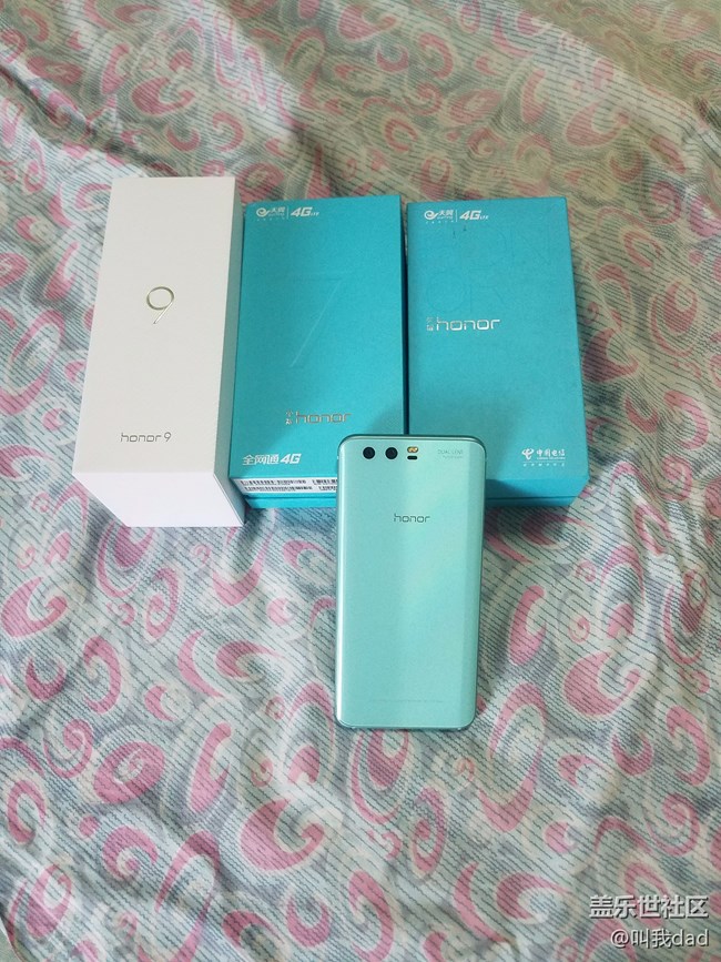 新買的榮耀9知更鳥藍(lán)