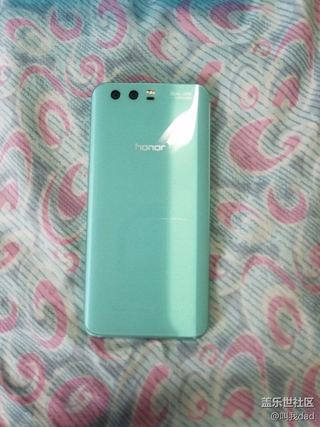 新買的榮耀9知更鳥藍(lán)