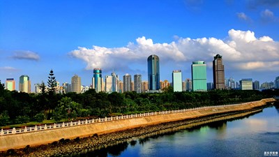 云淡風(fēng)輕的日子 +云淡天高