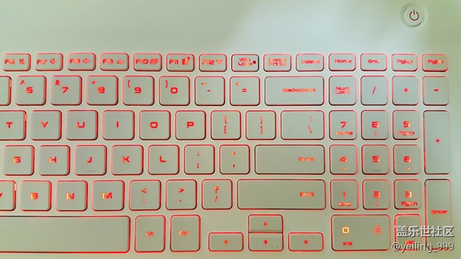 玄龍騎士——游戲本也可以很漂亮！