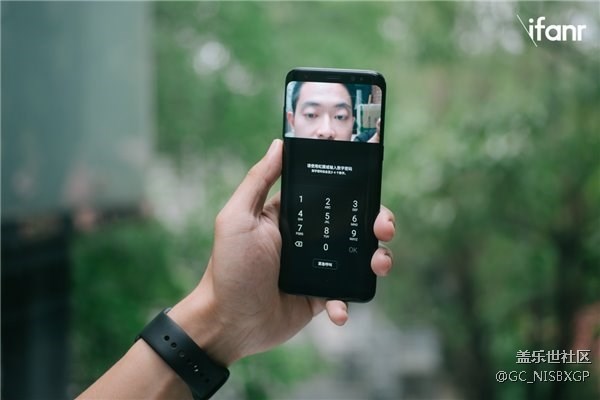 小心！你的三星Note8很容易就會被照片給騙了