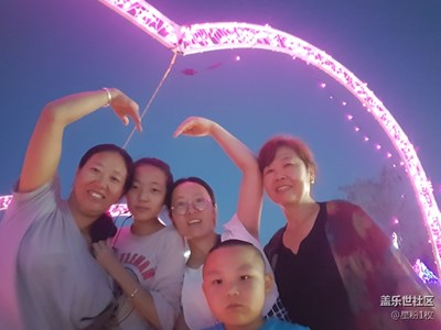 秋天來了，到處走走，身體健康了心情舒暢了。