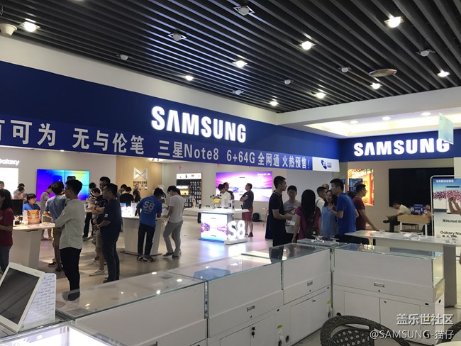 NOTE8 品鑒會(huì)廈門(mén)星部落---筆較厲害?。?/></p><p>我們的福州講師 lucky 早早的過(guò)來(lái)了！一起配合找了執(zhí)行公司布置了場(chǎng)地，準(zhǔn)備了茶歇！</p><p style=