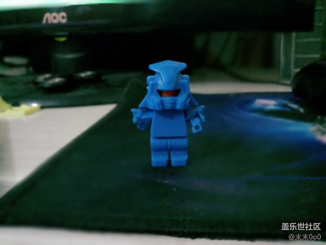 年輕時尚的嘻哈實力派：三星蓋樂世C8