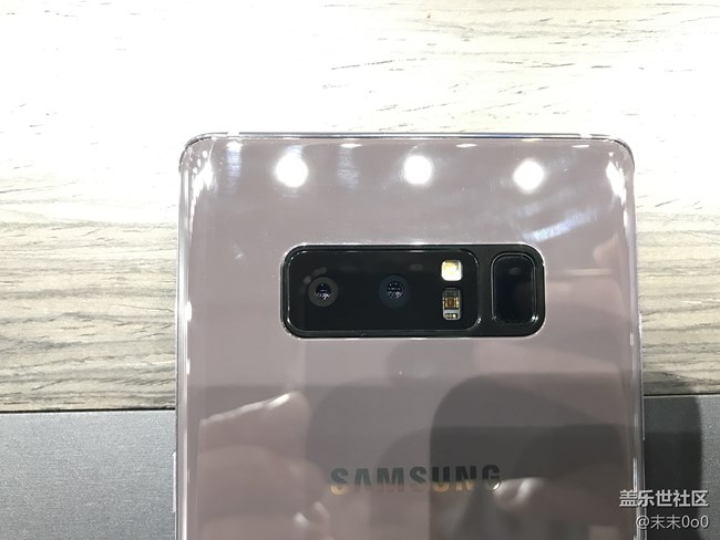 三星蓋樂世Note8銀色（紫色？粉色？）細節(jié)賞析圖