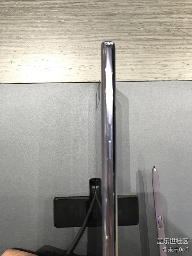 三星蓋樂世Note8銀色（紫色？粉色？）細節(jié)賞析圖