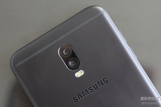 嘻哈新頑主:三星C8外觀賞析 嘻哈新頑主:三星C8外觀賞析