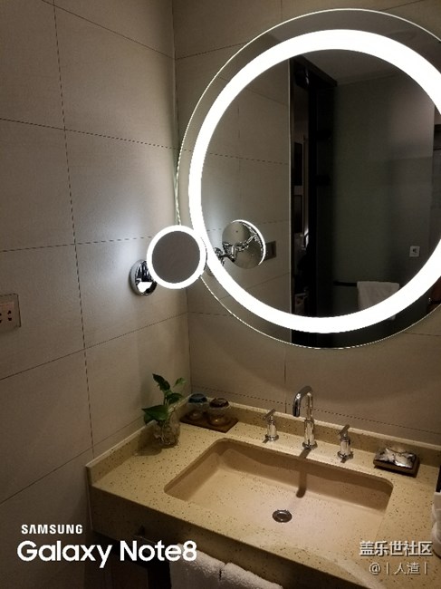 note8拍照真是很不錯(cuò)了。比起之前我的s6edgeplus強(qiáng)了很多。