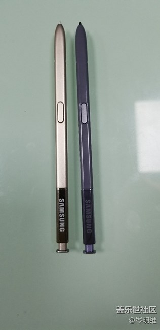 兩支筆誰能分辨出差異和看出點問題