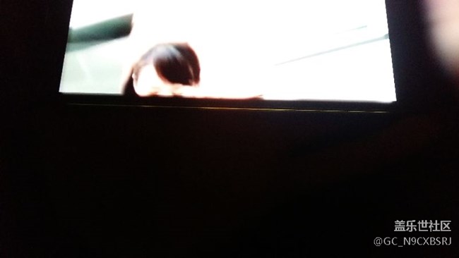 note 8屏幕有漏光