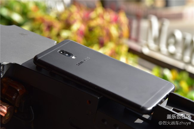 三星中國特供機C8——中端機的新選擇