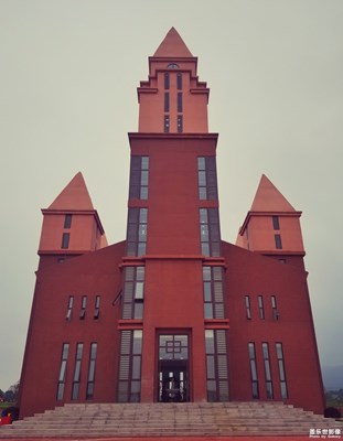 【鏡頭里的風(fēng)情建筑】+小城故事